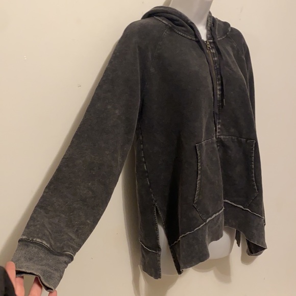 P.J Salvage Acid Wash Zip Up Hoodie Size Medium - Picture 6 of 11